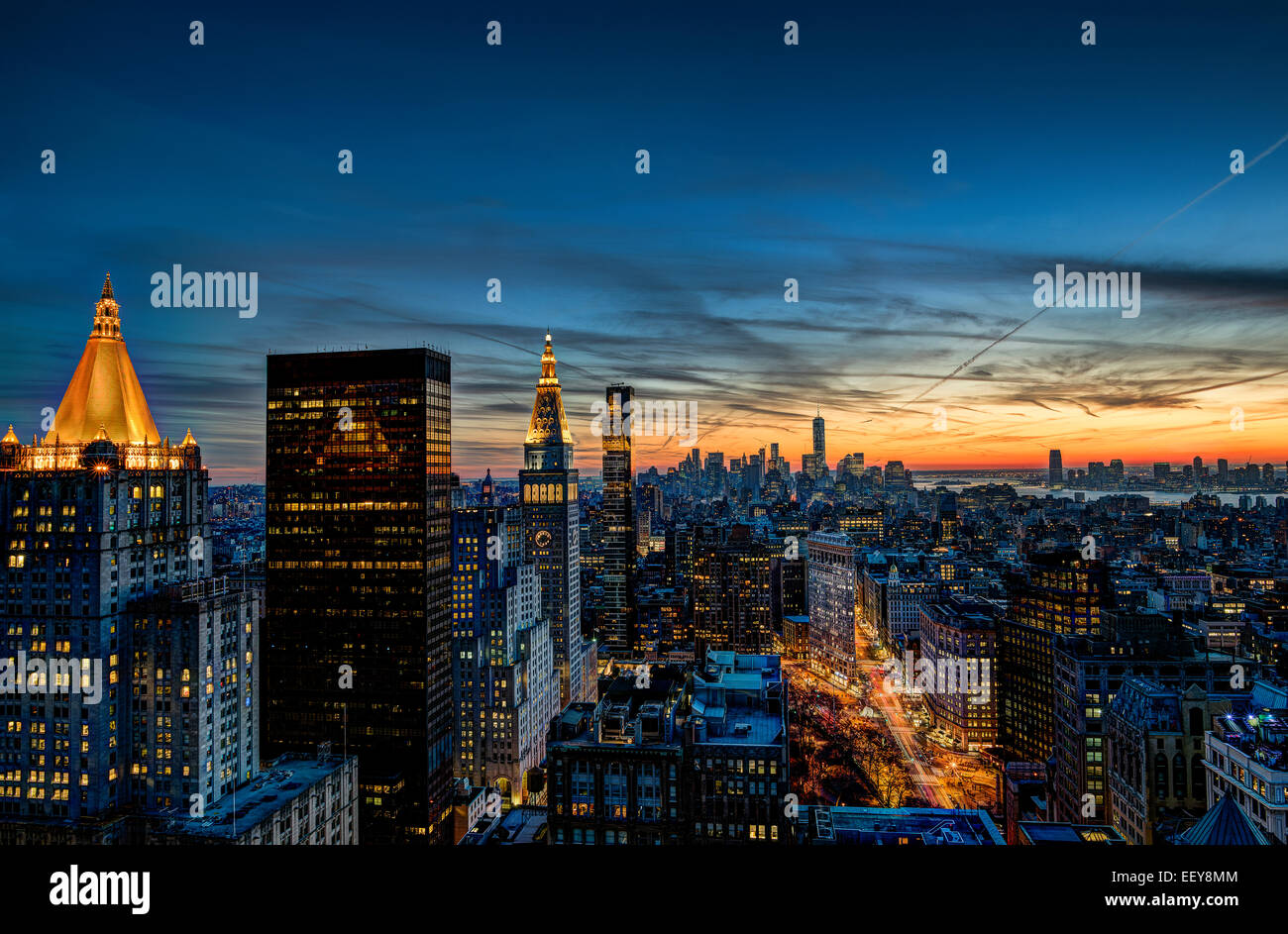 USA, New York State, New York, paysage urbain au crépuscule Banque D'Images
