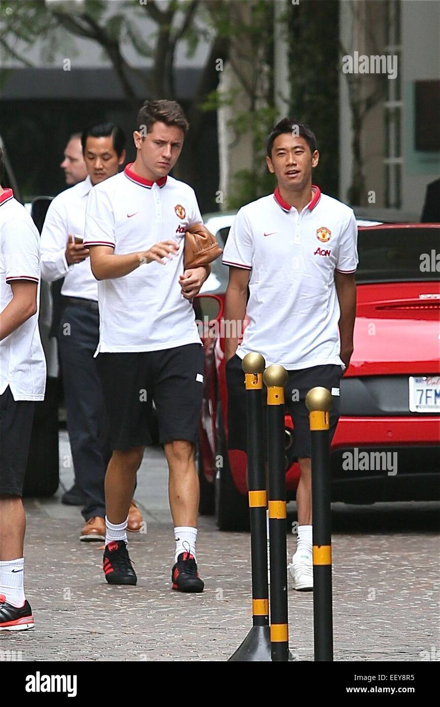 Les joueurs de Manchester United de quitter le Beverly Wilshire Hotel en amont d'une séance de formation à l'StubHub Center en préparation pour leur match à Los Angeles. Galaxy le jeudi (24Sep14) comprend : Shinji Kagawa Où : Los Angeles, California, United States Wh Banque D'Images