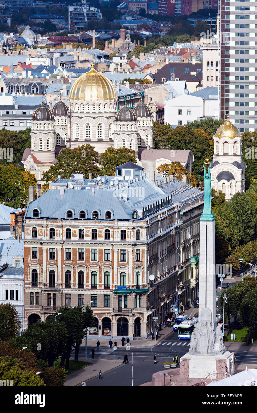 La Lettonie, Riga, la cathédrale de la Nativité et du monument de la Liberté Banque D'Images