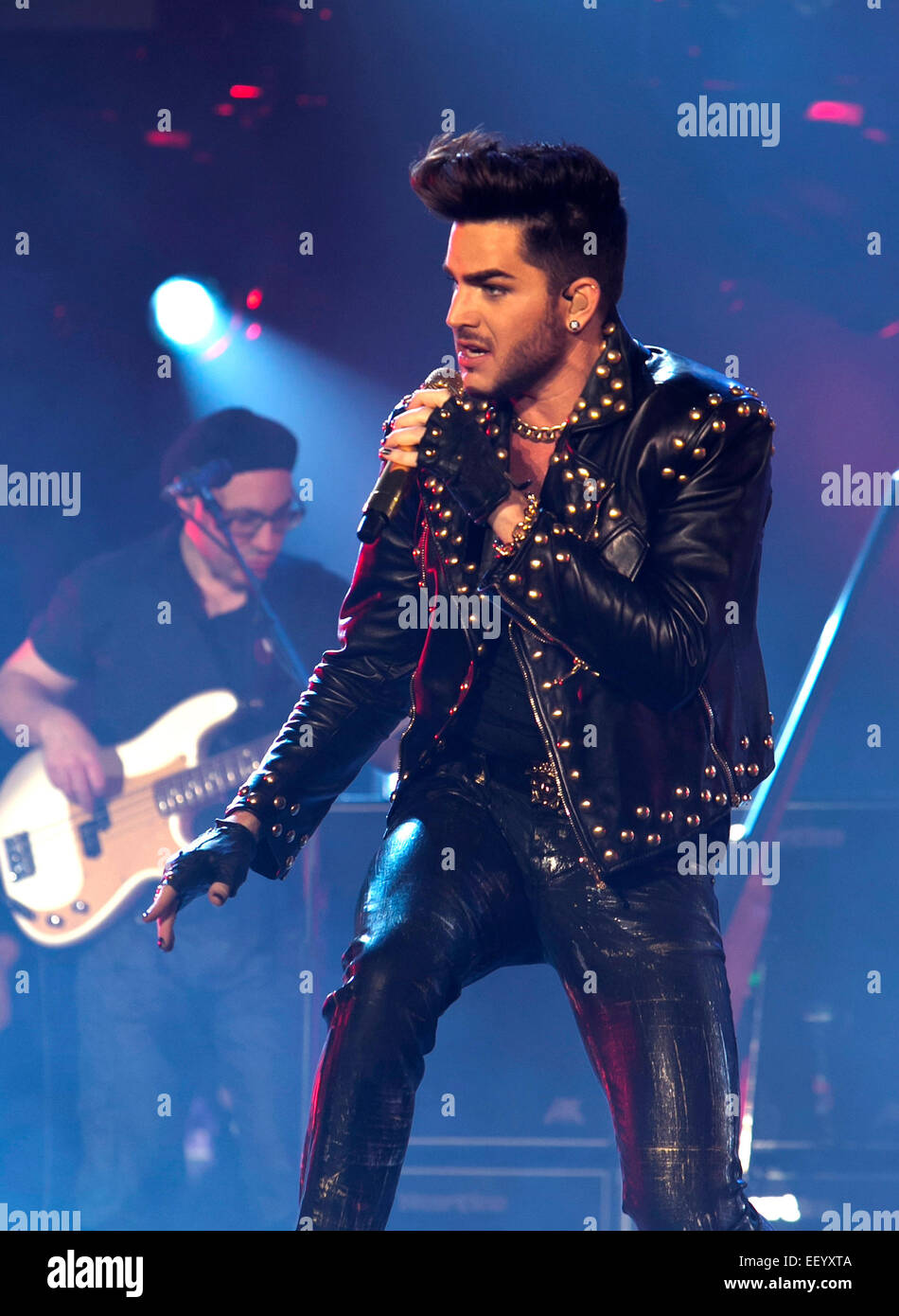 Birmingham, UK. 23 janvier, 2015. Adam Lambert  + Reine à l'Arène Barclaycard Birmingham 23 janvier 2015 Credit : AGP/Alamy Live News Banque D'Images