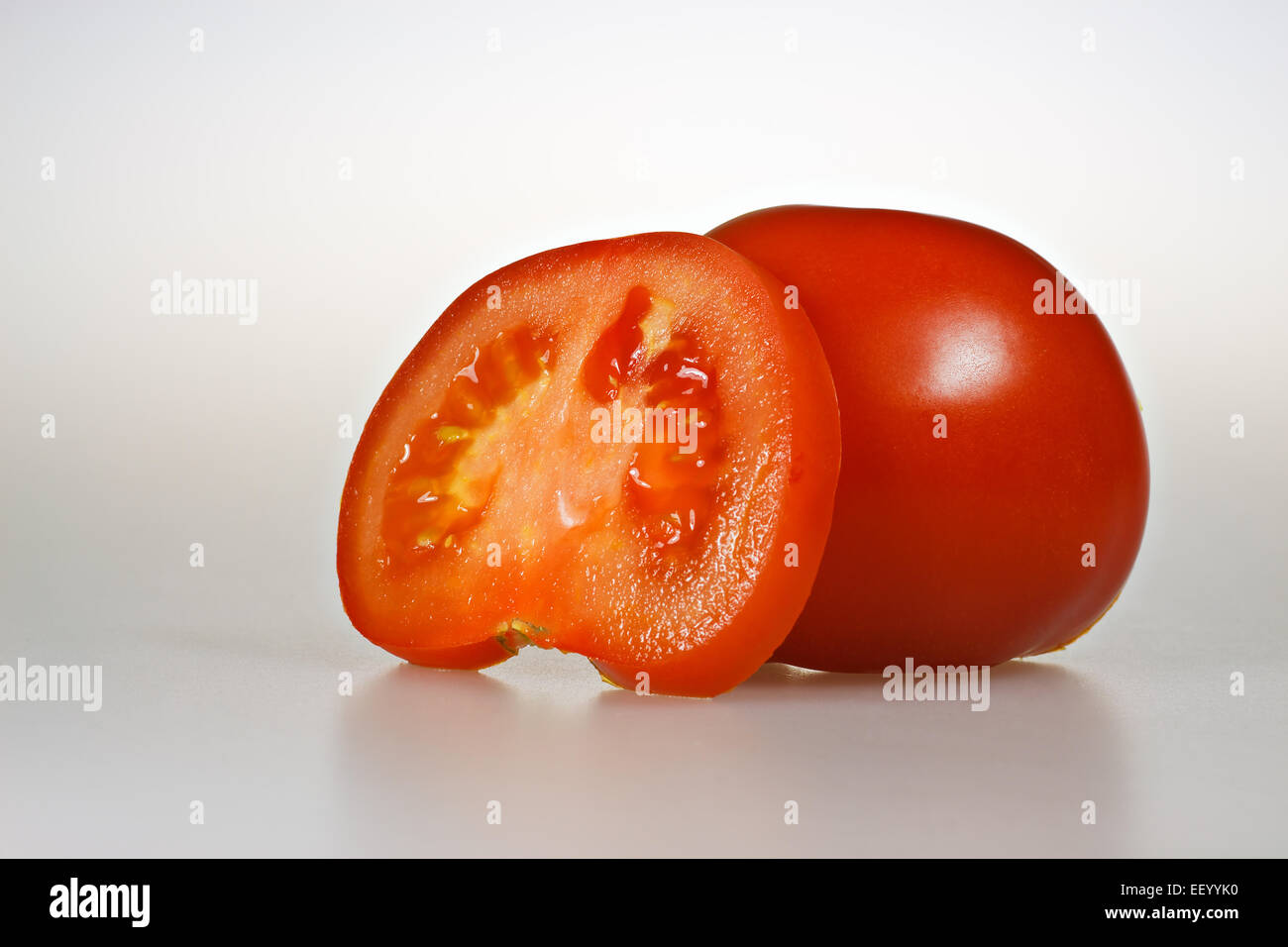 Une tomate. Banque D'Images