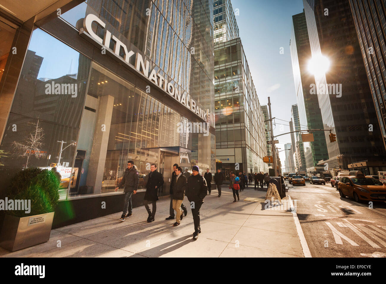 Une nouvelle succursale de New York de la base de Los Angeles City National Bank à Midtown Manhattan le vendredi 23 janvier, 2015. La banque, qui est associé à l'industrie du divertissement, sera acheté par la Banque Royale du Canada pour 5,4 milliards de dollars. CNB restera une marque de RBC. (© Richard B. Levine) Banque D'Images