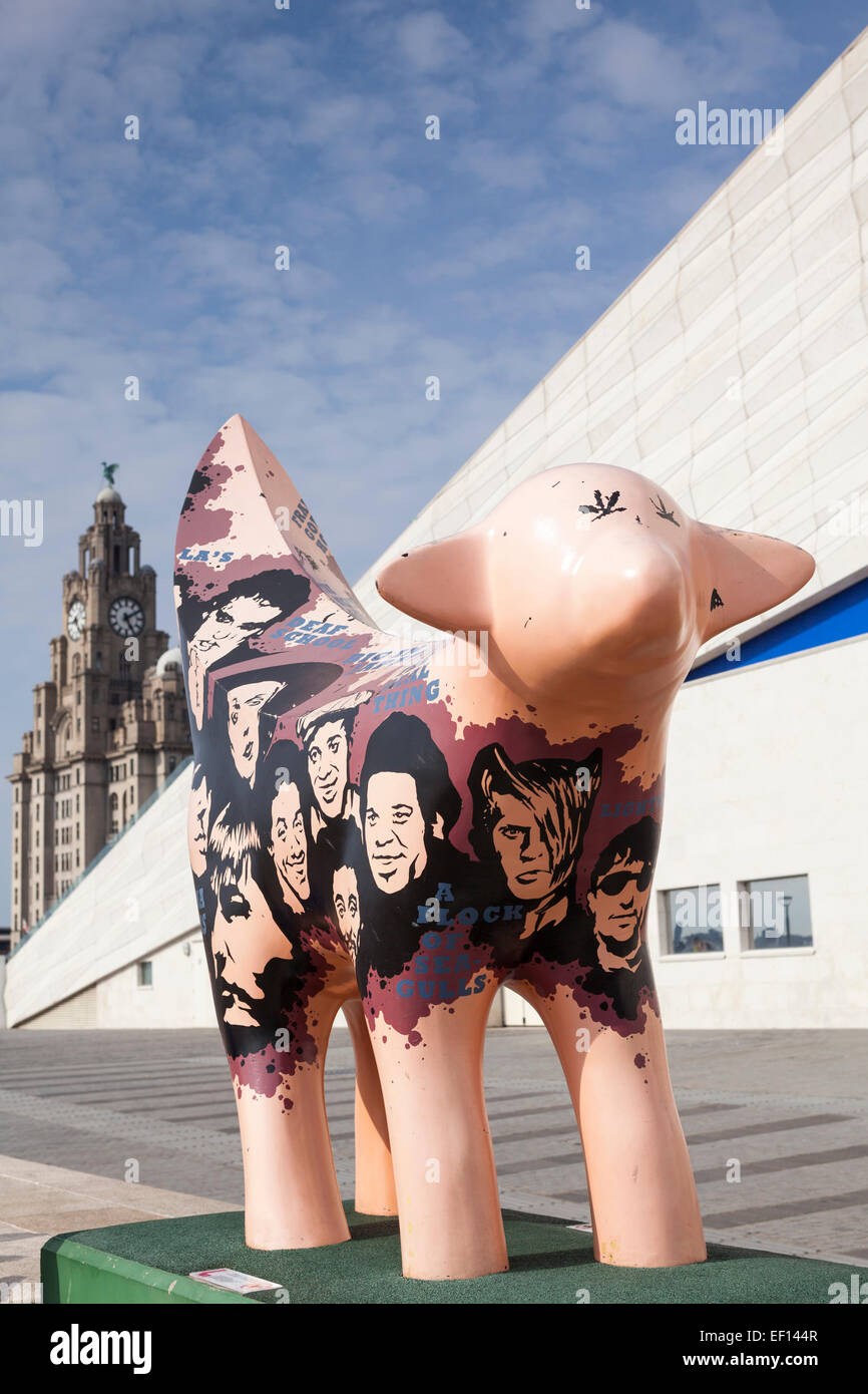 Superlambanana sculpture, 'Pier Head', Liverpool, Merseyside, England, UK Banque D'Images