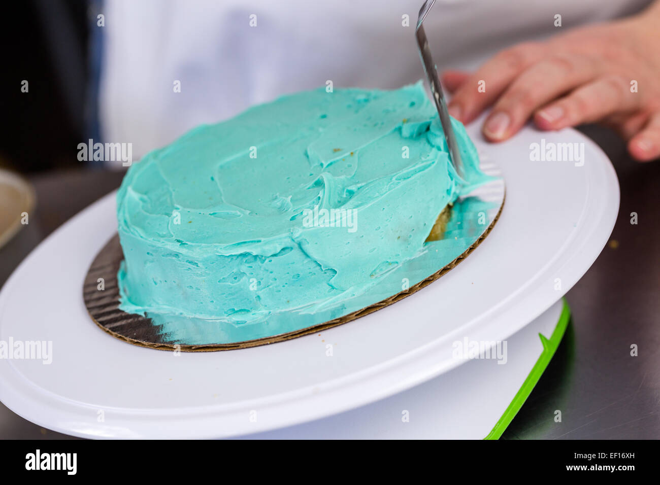 Faire Un Petit Gateau D Anniversaire Pour L Anniversaire D Enfant Photo Stock Alamy