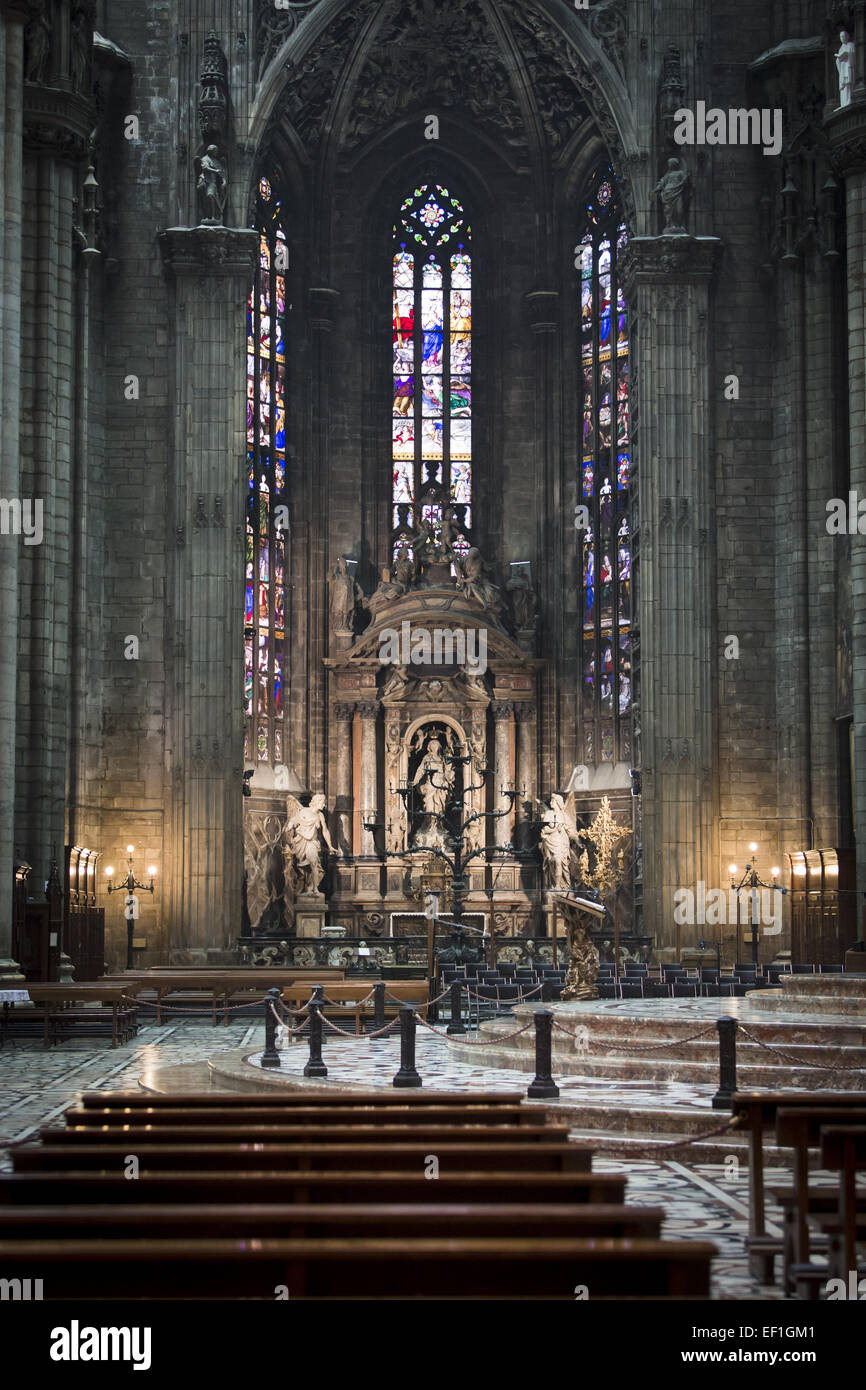 À l'intérieur du Duomo di Milano - La cathédrale gothique a pris près de six siècles. C'est la cinquième plus grande cathédrale Banque D'Images