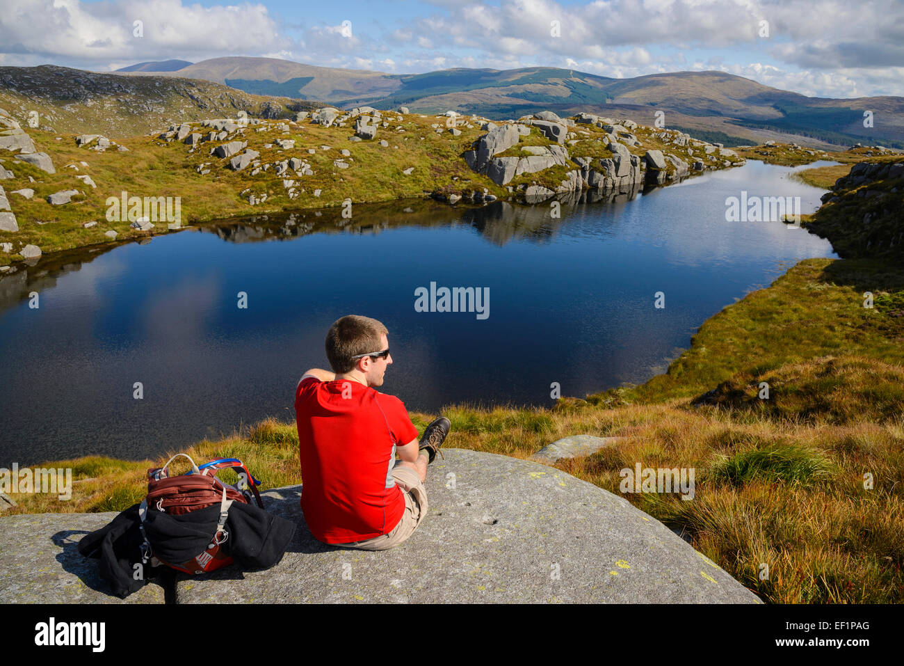 Dow Loch, Rig du Jarkness et Craiglee à pied, Galloway Hills, Dumfries et Galloway, Écosse Banque D'Images
