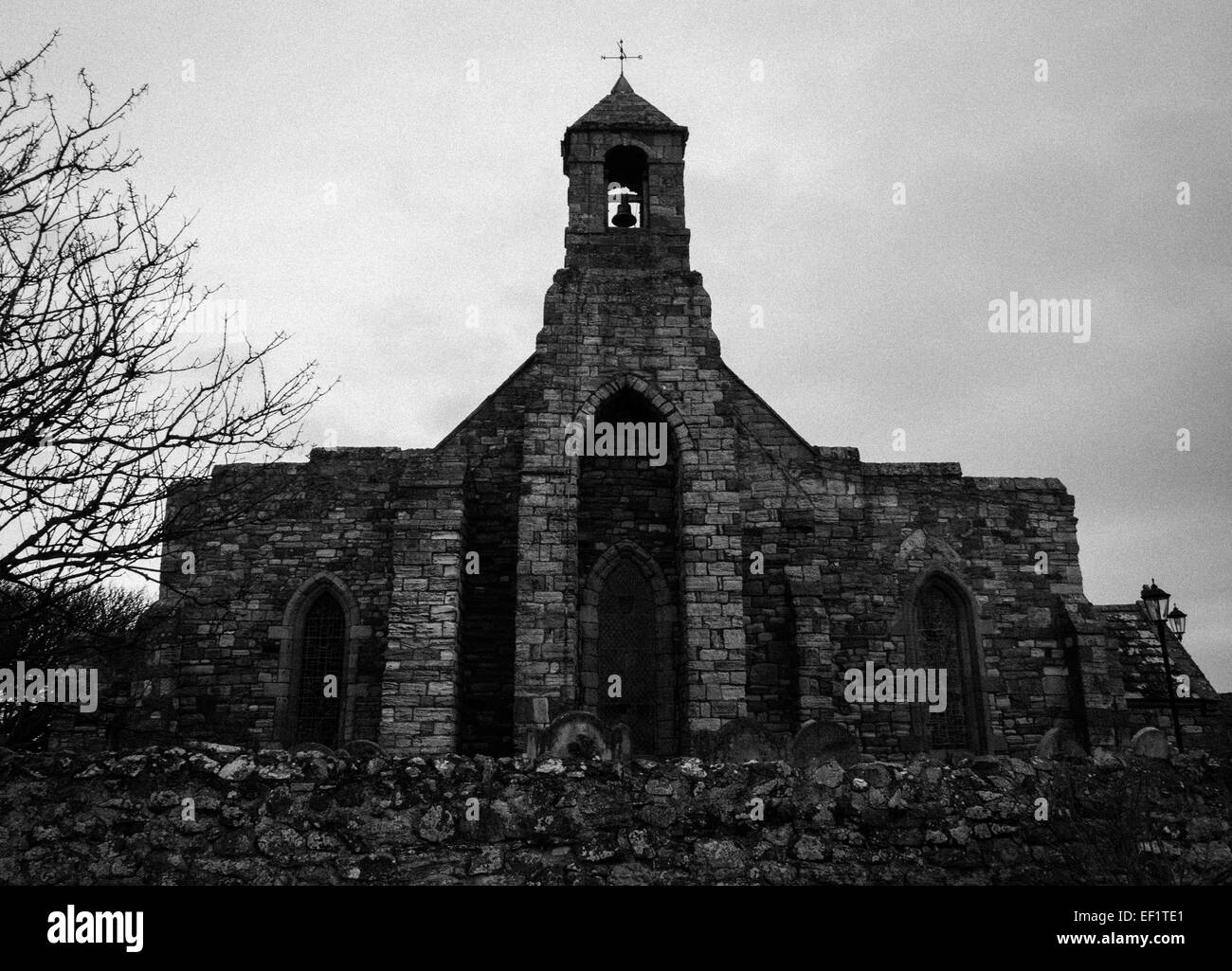 L'église paroissiale de Sainte Marie la Vierge sur l'île sacrée de Lindisfarne Banque D'Images