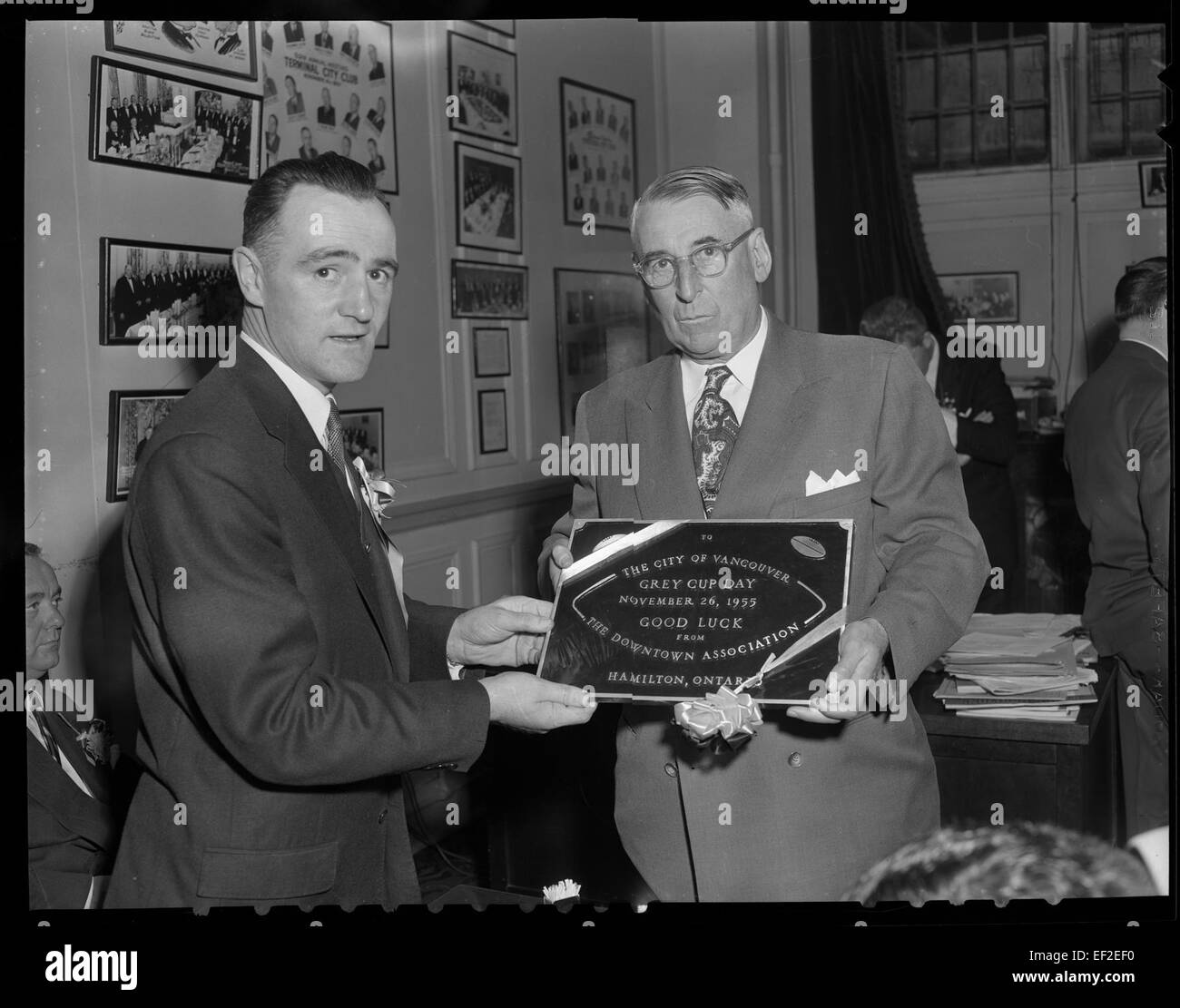La plaque du jour de la Coupe Grey commémore le championnat canadien annuel de football, marquant un événement important dans la culture sportive du pays. La Coupe Grey est le summum du football canadien, avec des équipes en compétition pour le titre national dans un match historique et largement célébré chaque année. Banque D'Images