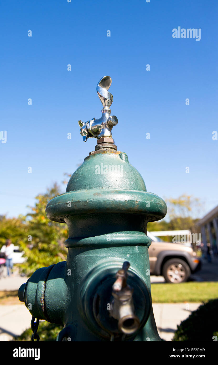 Fontaine d'eau d'incendie Banque D'Images