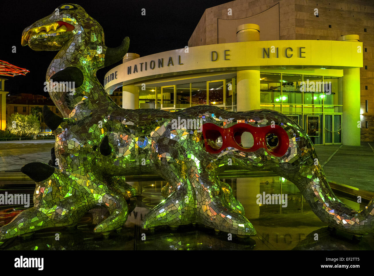Théâtre de Nice en France dans la nuit Banque D'Images