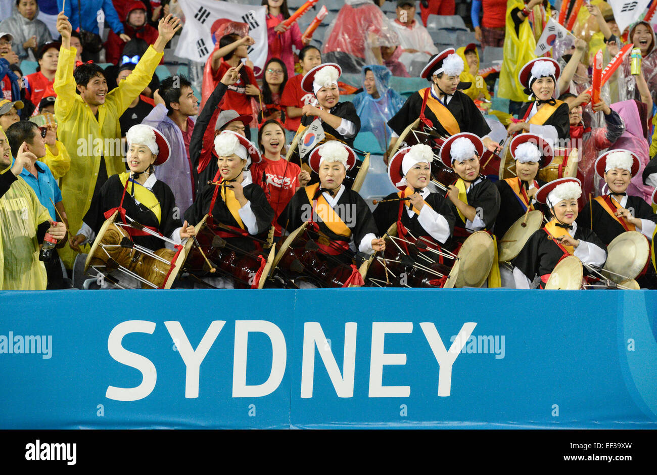 Sydney, Australie. 26 janvier, 2015. Demi-finale de la coupe d'Asie des nations. République de Corée v l'Iraq. Des fans coréens pendant la mi-temps.Corée du Sud a gagné le match sur le score de 2-0. Credit : Action Plus Sport/Alamy Live News Banque D'Images