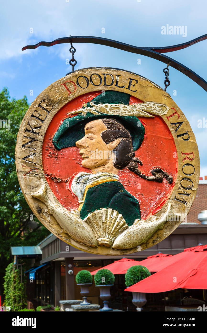Signe pour les Yankee Doodle Tap Room dans les Nassau Inn, Palmer Square, Princeton, New Jersey, USA Banque D'Images