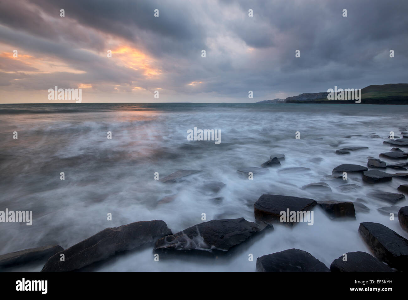 Une vue de la baie de Kimmeridge. Banque D'Images