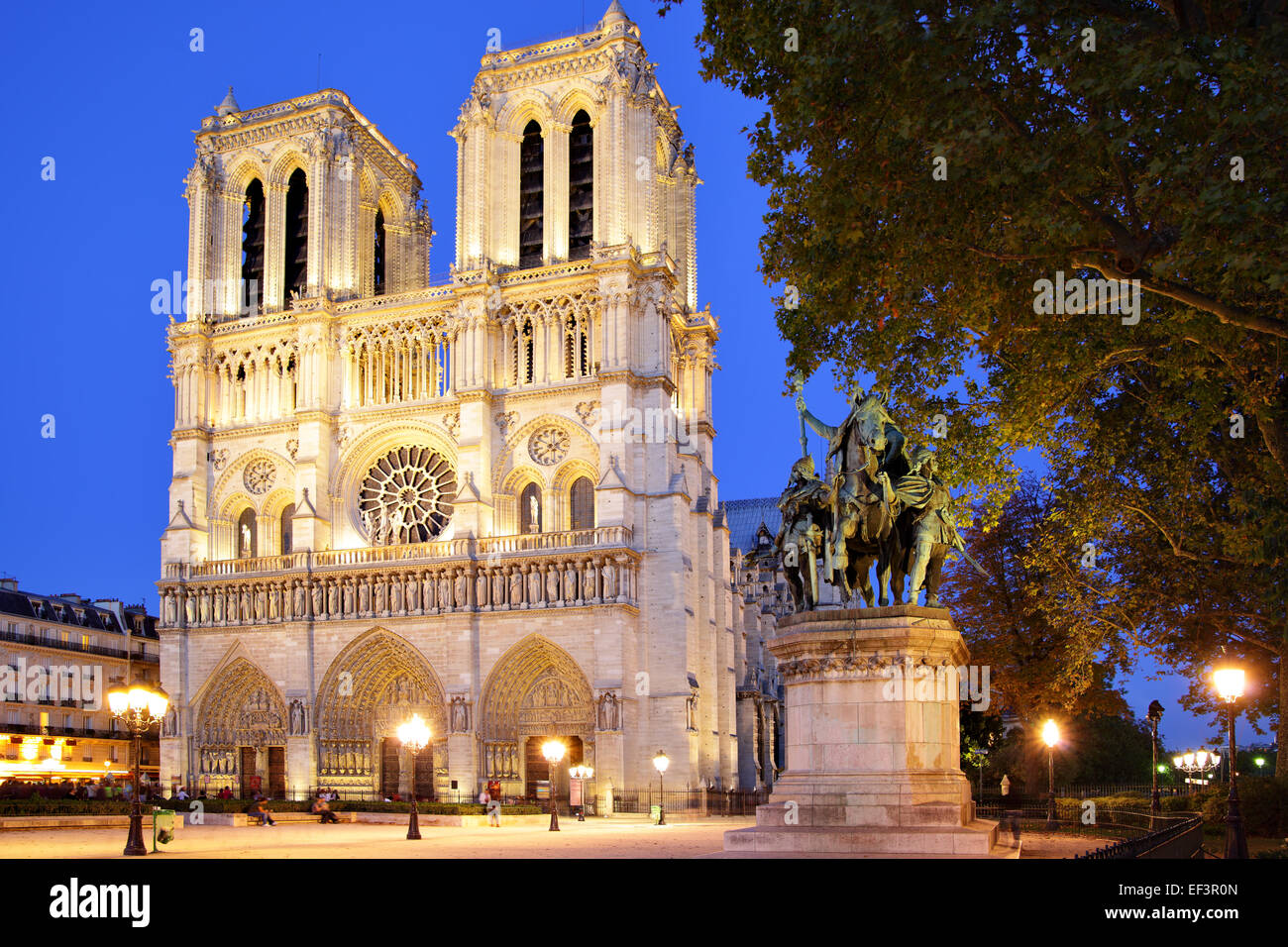 Notre Dame de Paris au soir, France Banque D'Images