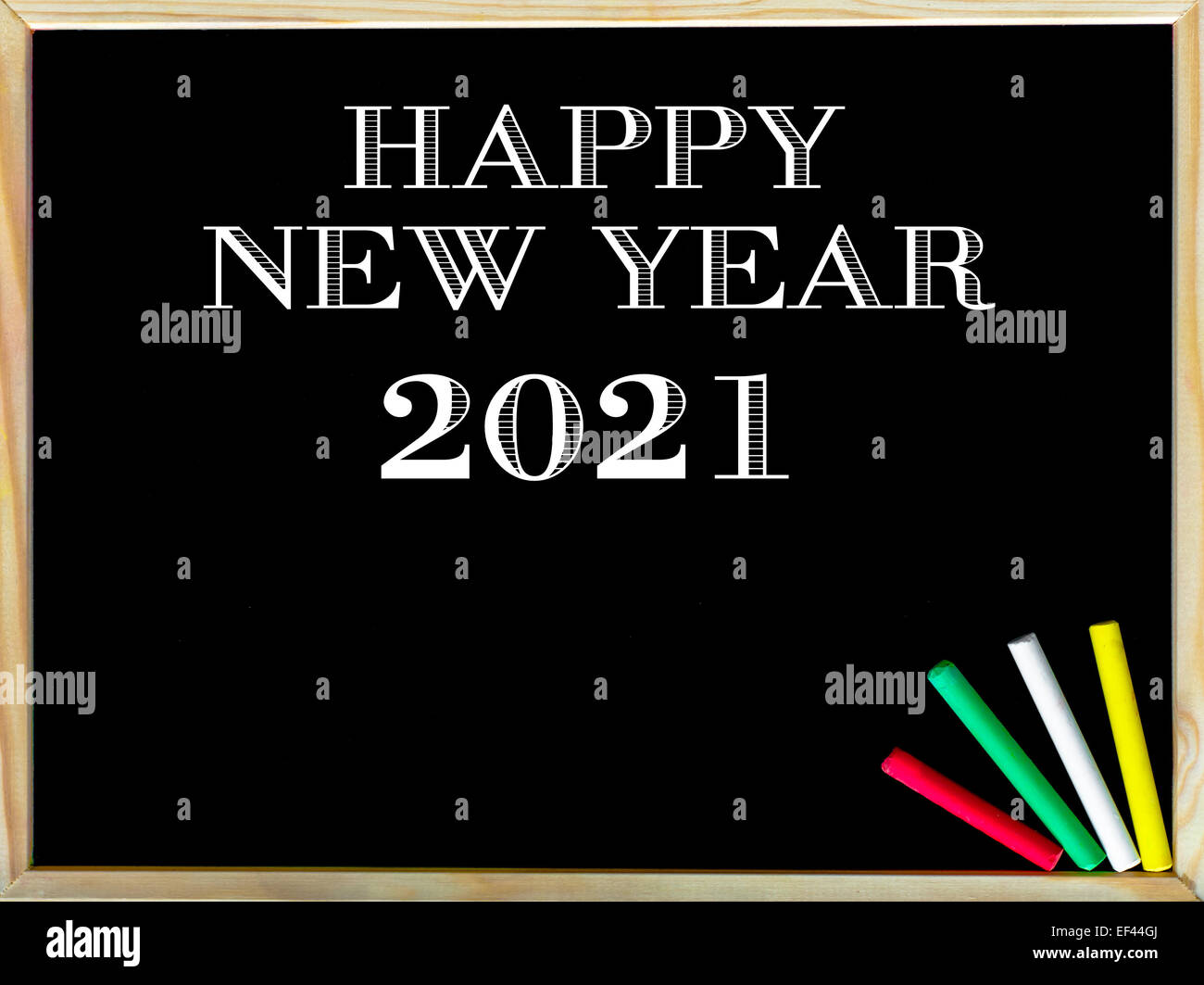 Bonne Année, la craie sur tableau noir vintage texte craie de couleur, dans le coin, Nouvelle ans conceptual image Banque D'Images