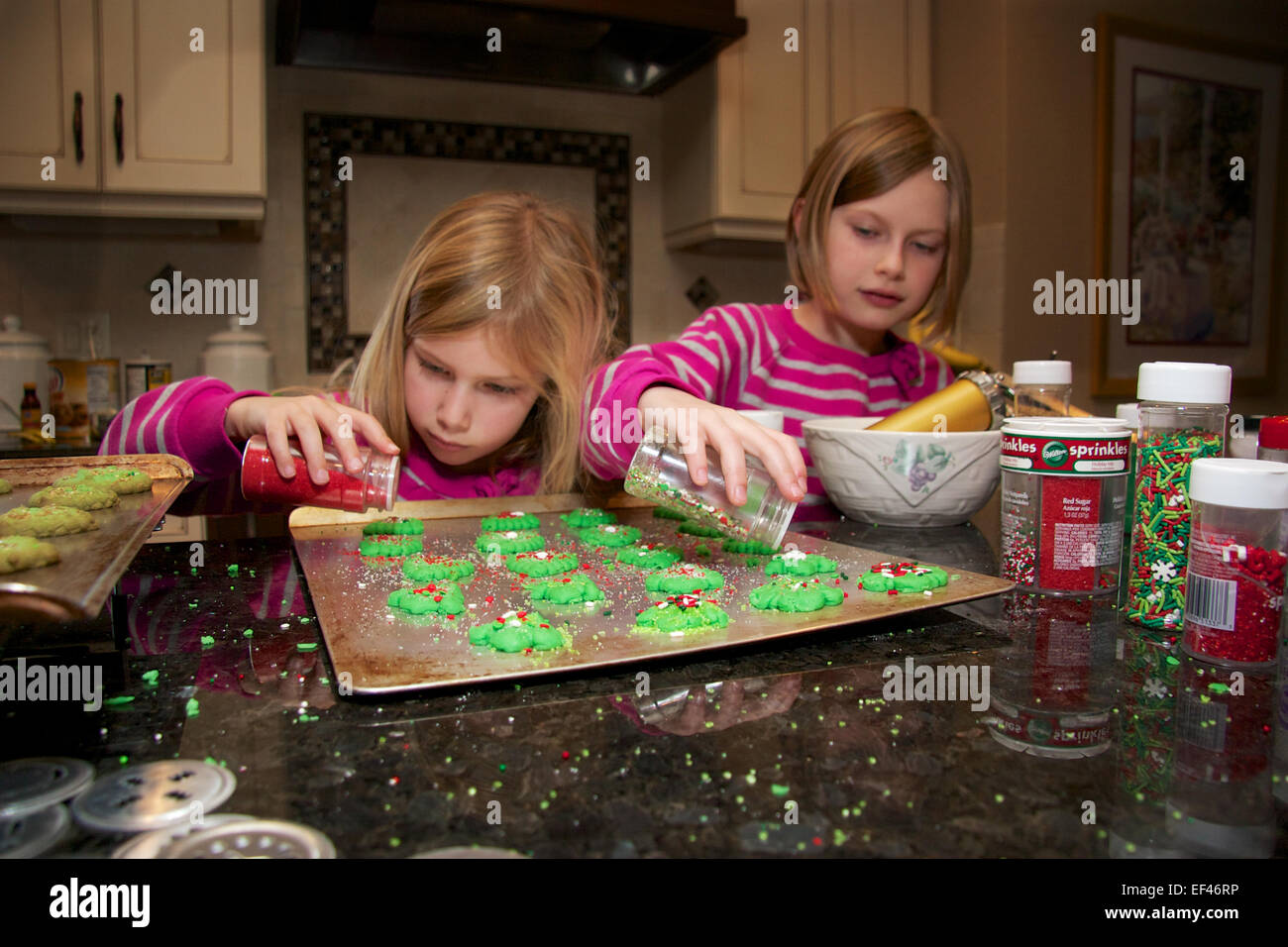 Baking Christmas Cookies Banque D'Images