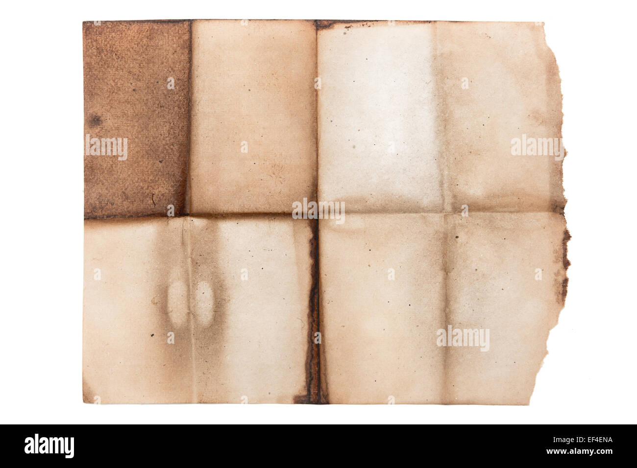 Vieux papier déchiré pliée texture marron isolé sur fond blanc Banque D'Images