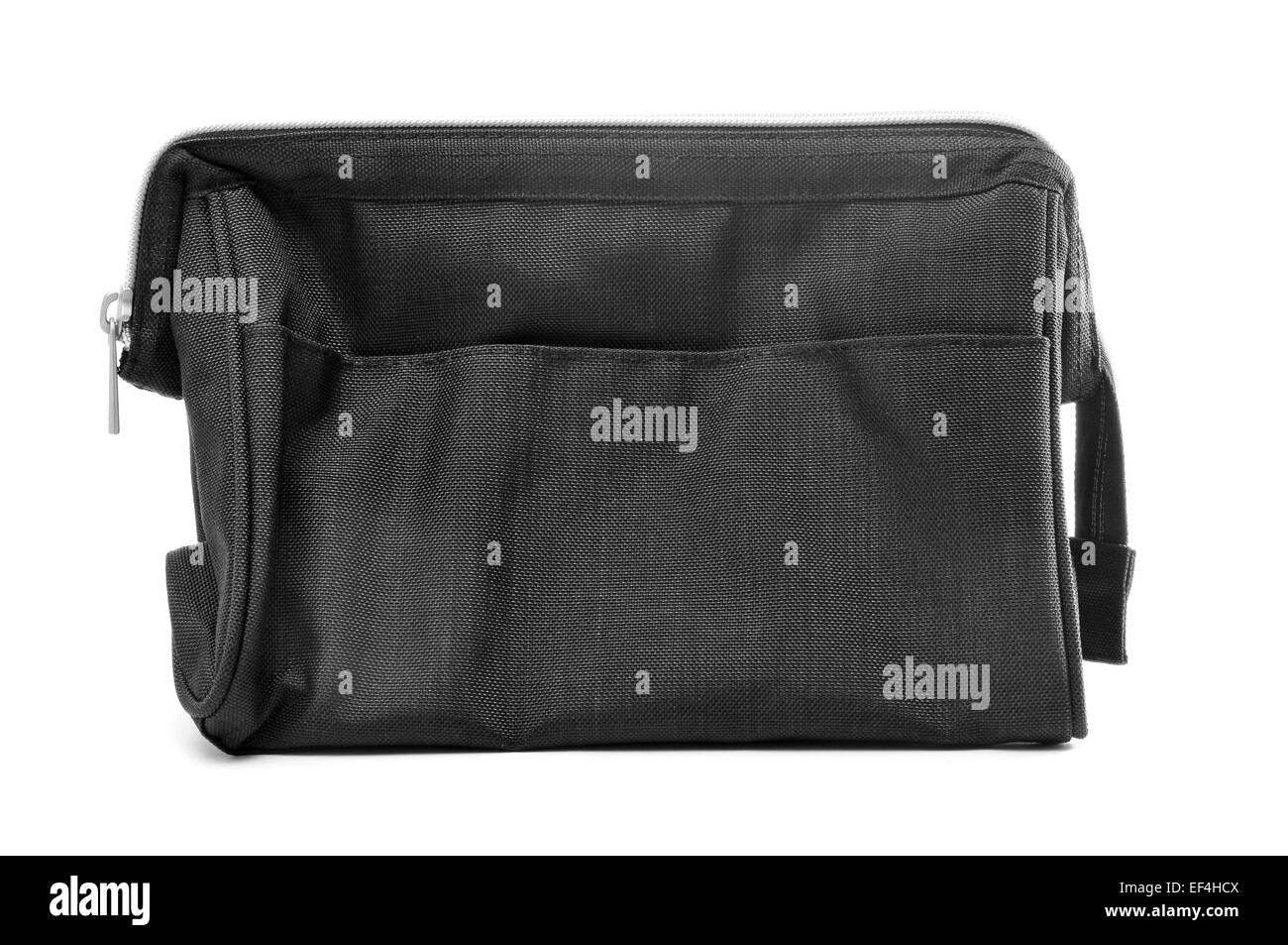 Une trousse de toilette en tissu gris sur fond blanc Banque D'Images