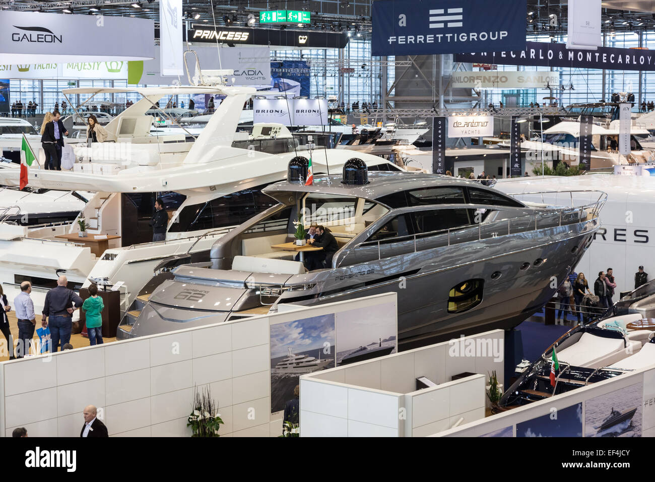 2015 - le bateau Duesseldorf mondes plus grand yachting et sports d'eau exposition Banque D'Images