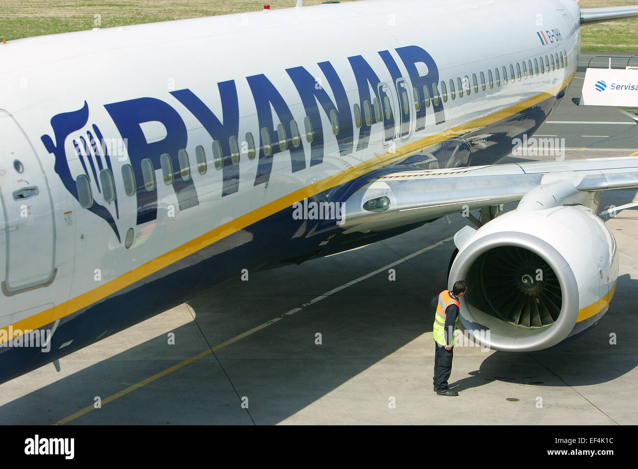 Ryaay est une compagnie aérienne irlandaise à bas prix dont le siège est à  swords Banque de photographies et d'images à haute résolution - Alamy