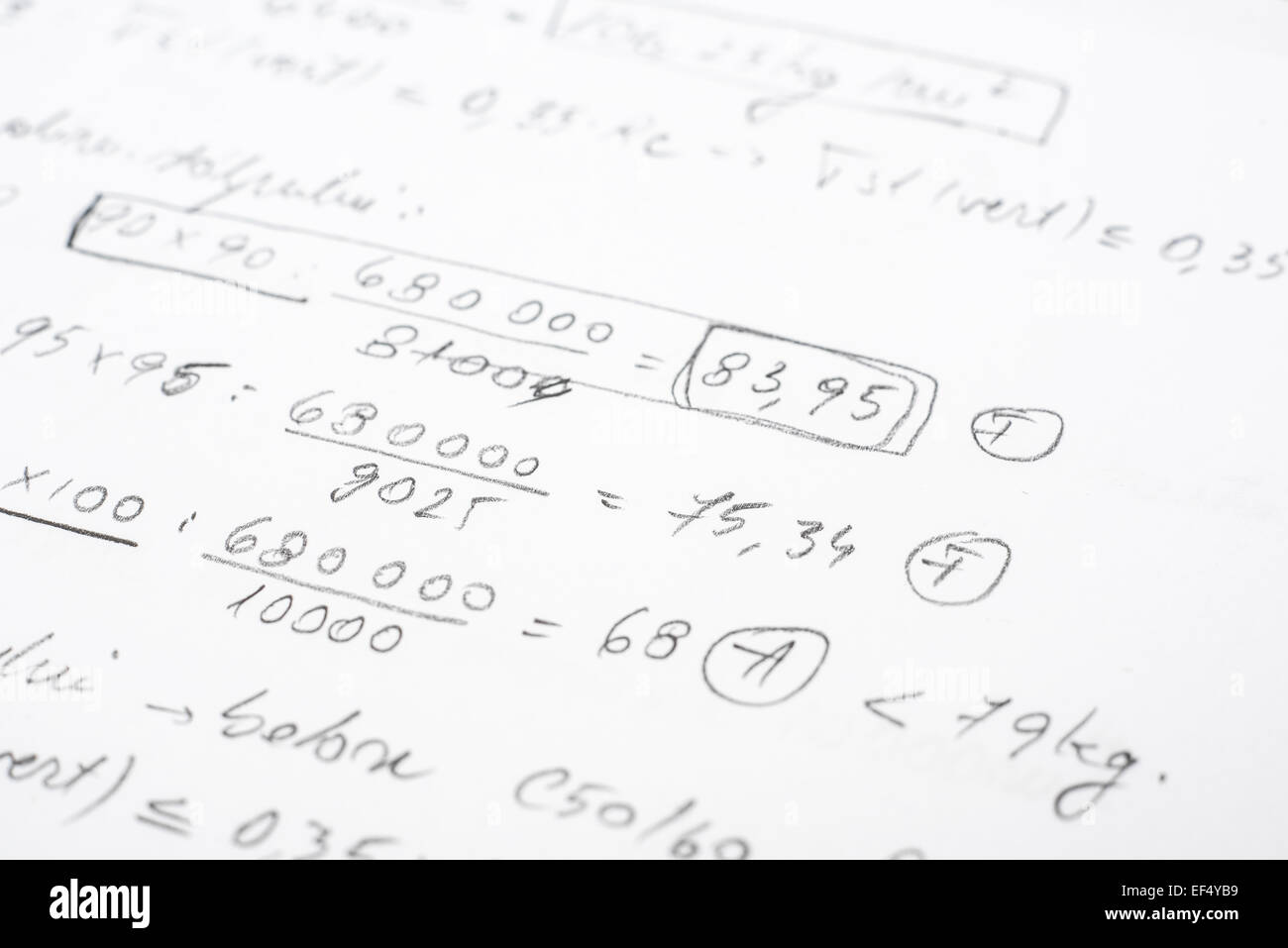 Ordinateur portable à l'école, avec les équations d'Algèbre Banque D'Images