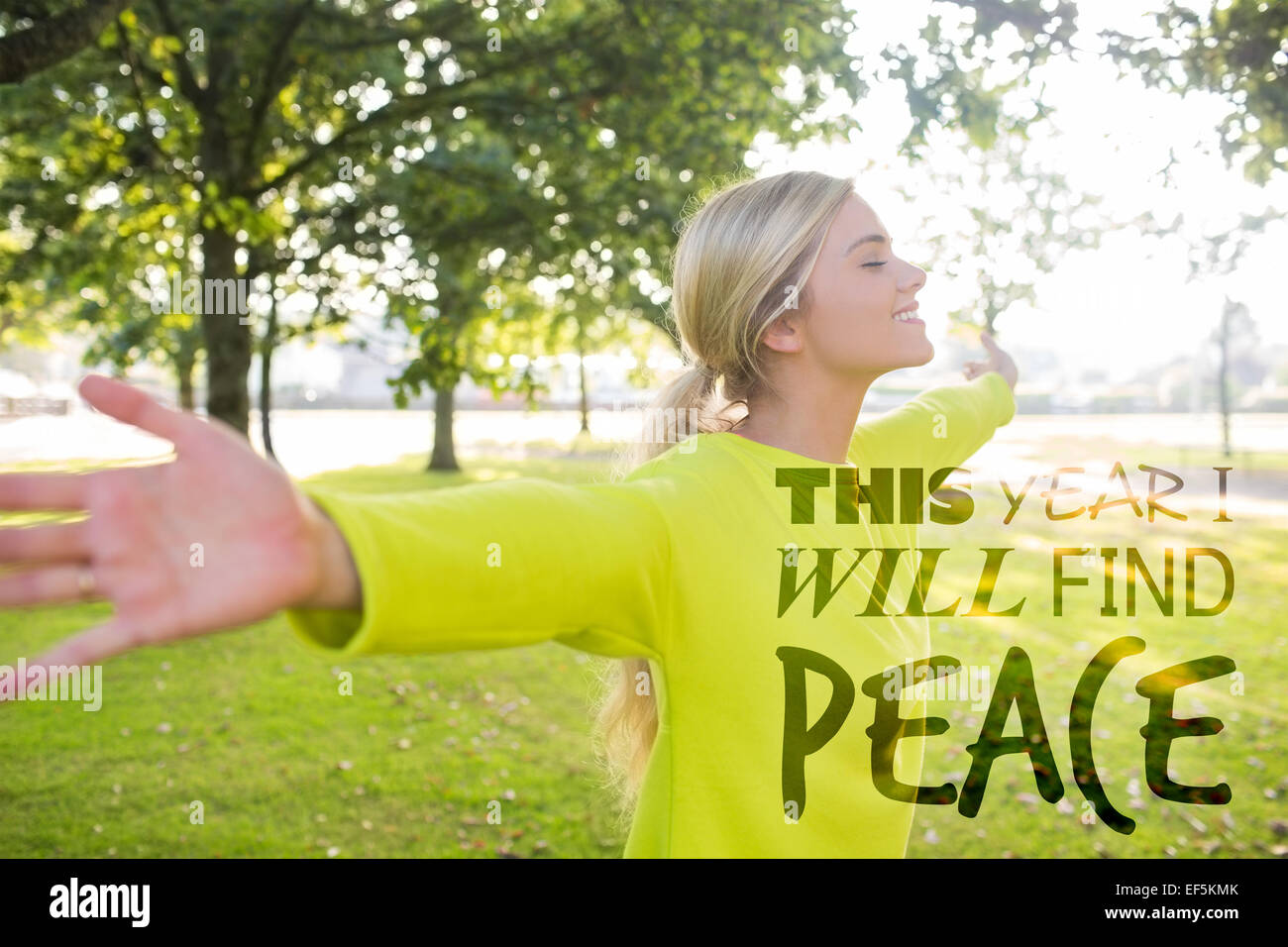 Image composite de fit smiling blonde profiter du soleil Banque D'Images