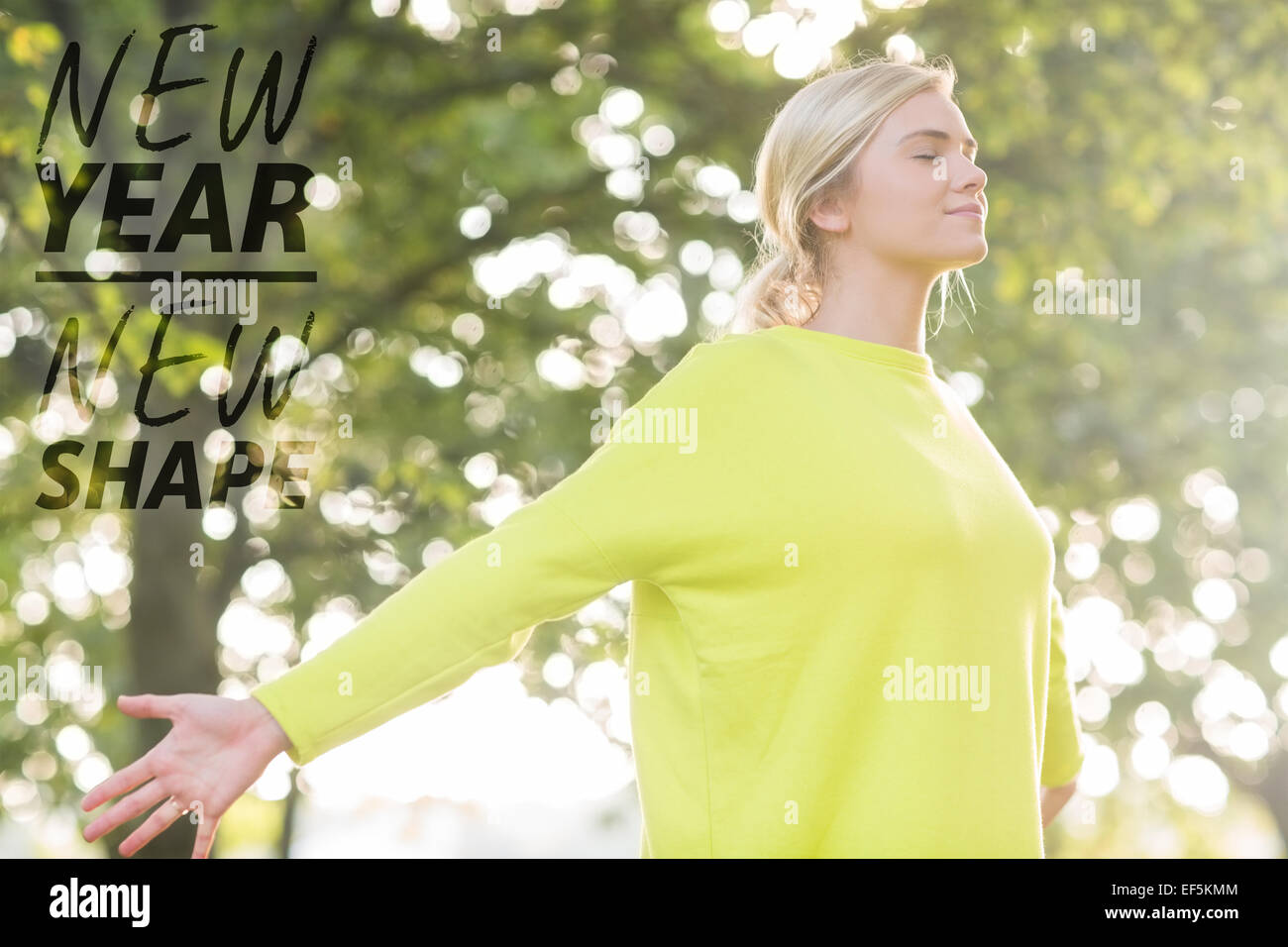 Image composite de fit happy blonde profiter du soleil Banque D'Images