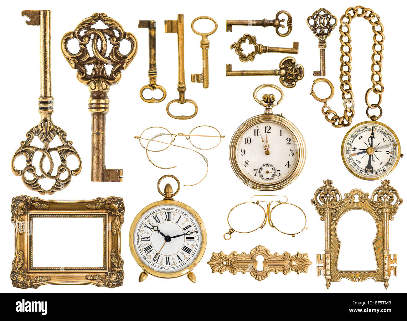 Golden accessoires anciens. cadre baroque, des sons vintage, horloge, boussole, lunettes rétro, pocket watch isolated on white backgroun Banque D'Images