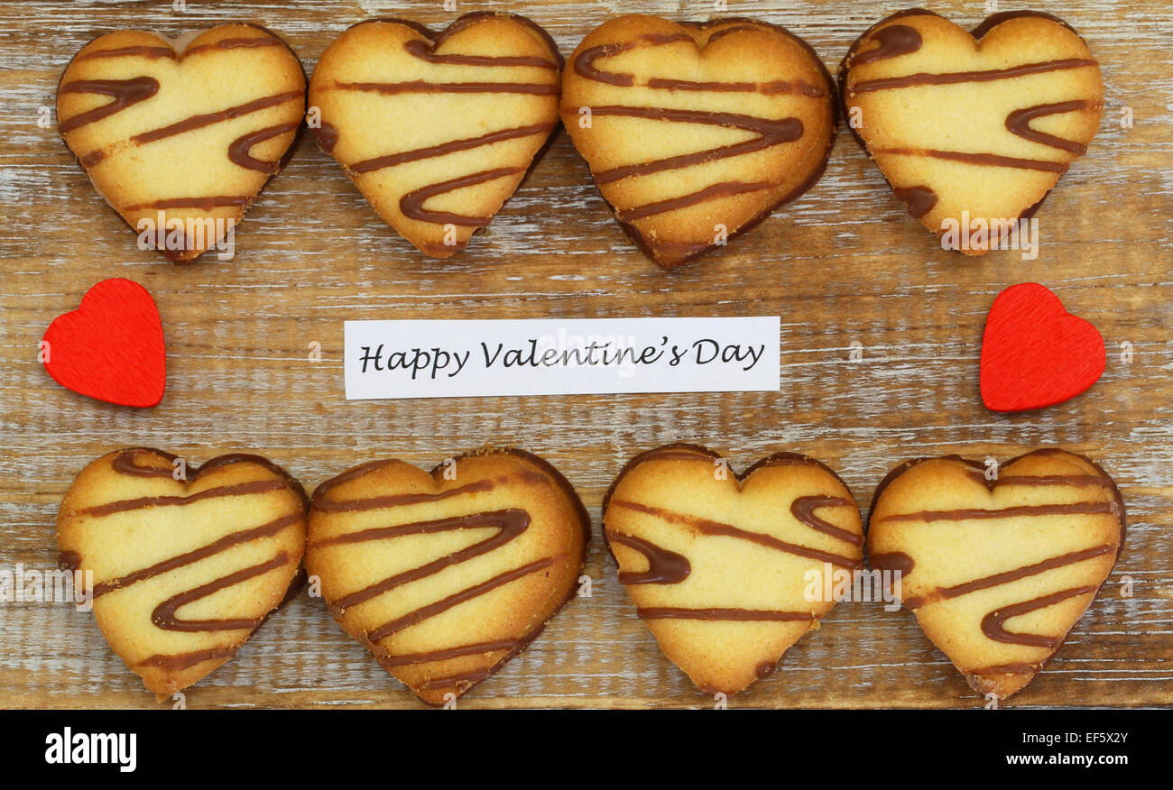 Happy Valentine's Day card avec les cookies en forme de coeur Banque D'Images
