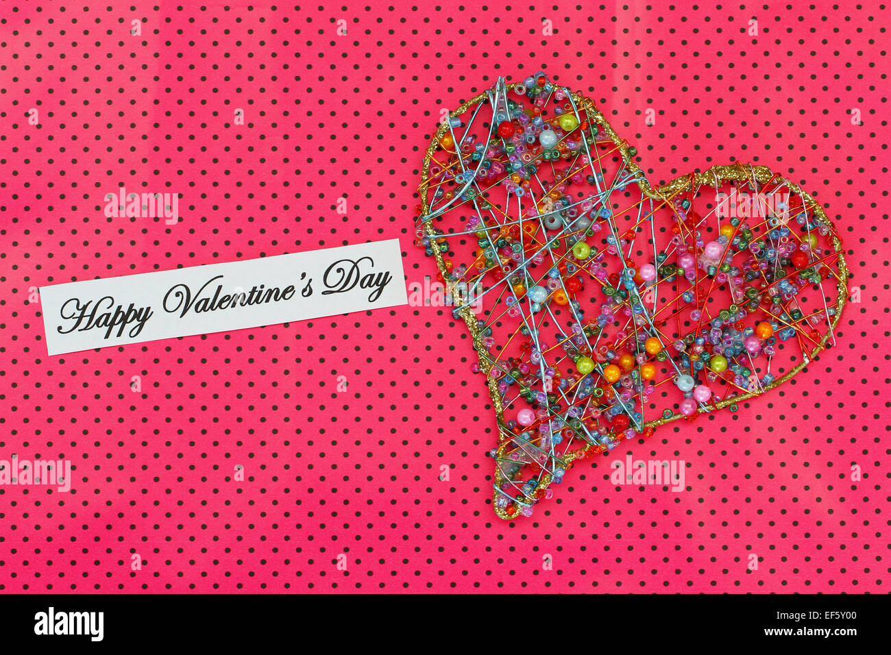 Happy Valentine's day card avec coeur en perles Banque D'Images