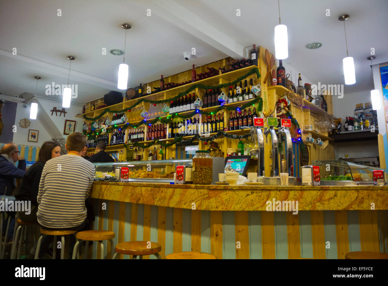 Bar Celta Pulperia, célèbre bar à tapas, Carrer de la Merce, Barri Gotic, Barcelone, Espagne Banque D'Images