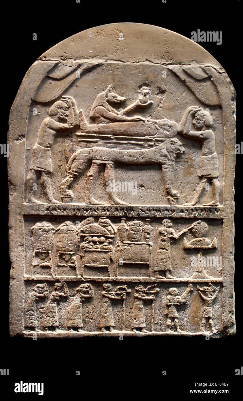 La stèle funéraire af'Ankh Hapy ( avec une inscription araméenne ) Memphis 27 BC 525-404 Dynastie ( Musée du Vatican Rome Italie ) Banque D'Images