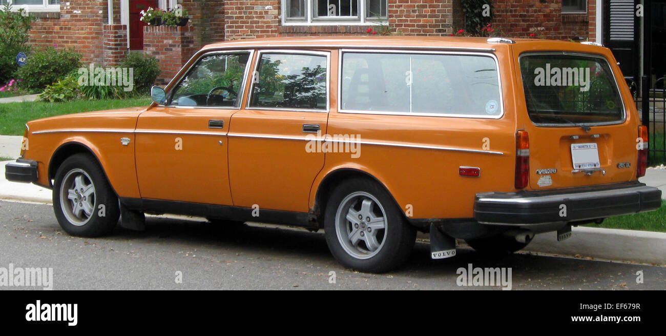 Modèle Réduit Volvo 245 GL Break 1975 - Échelle 1/43 En Métal Blanc/Étain - Tin Wizard