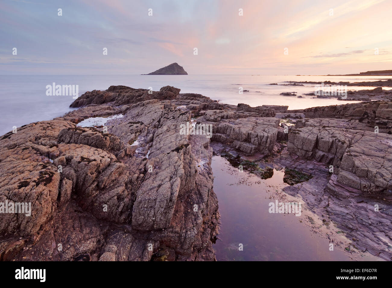 Un beau coucher du soleil de la pierre à Wembury Mew Banque D'Images