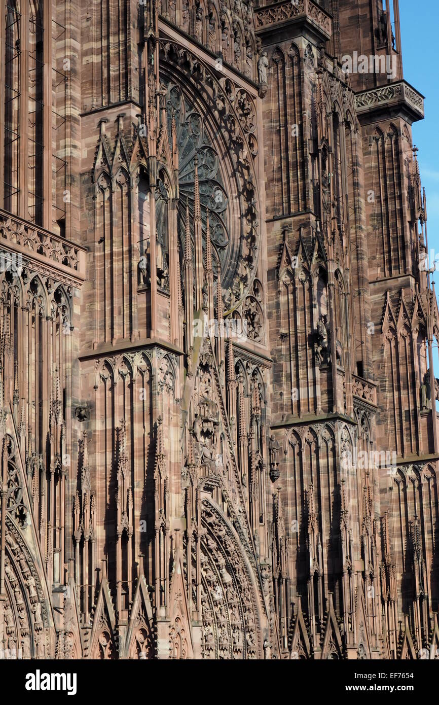 Façade de la cathédrale de Strasbourg, Strasbourg, France. Banque D'Images