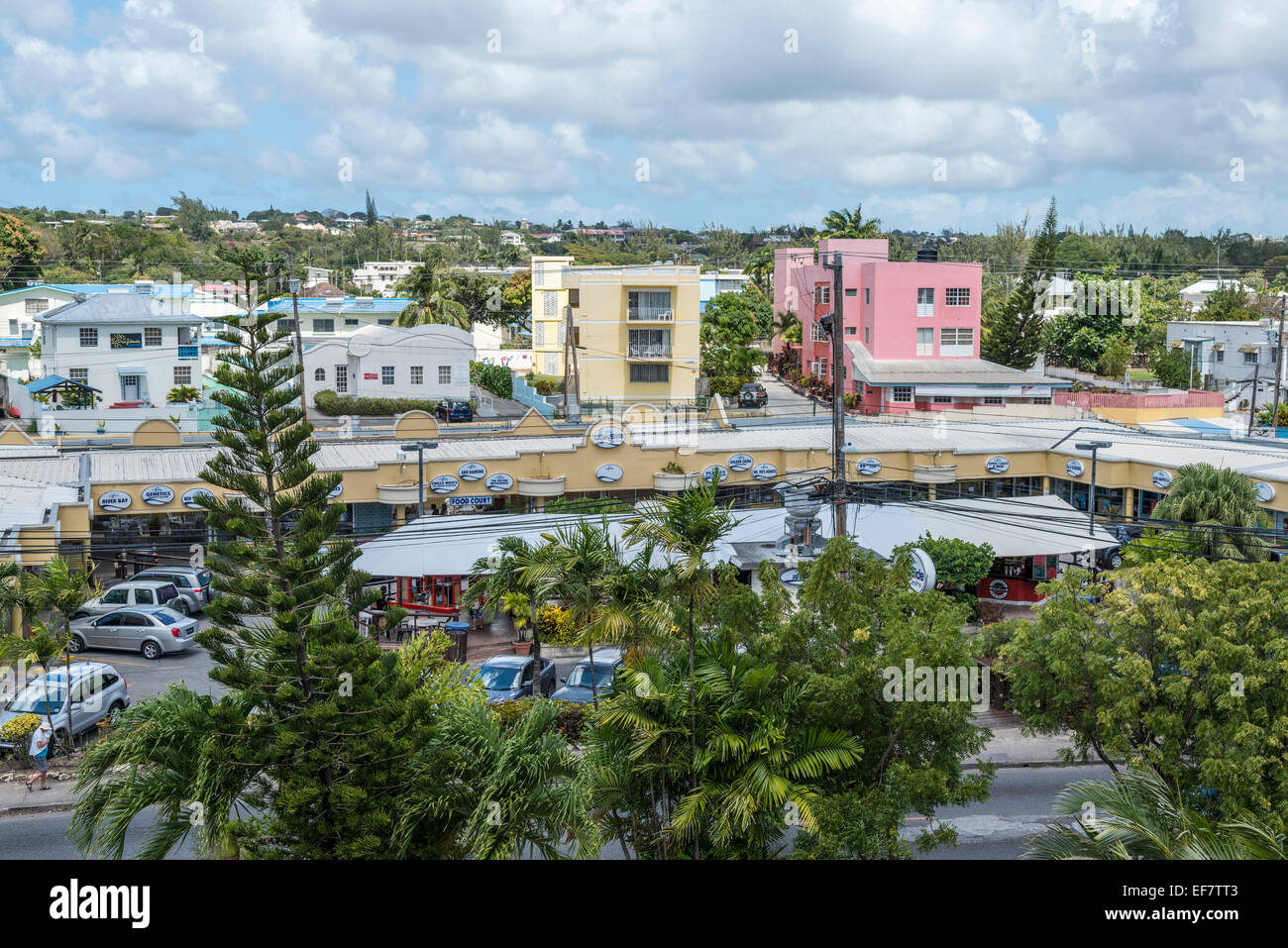 Hastings route principale sur la côte sud de l'île antillaise de la Barbade aux Antilles - EDITORIAL UTILISEZ UNIQUEMENT Banque D'Images