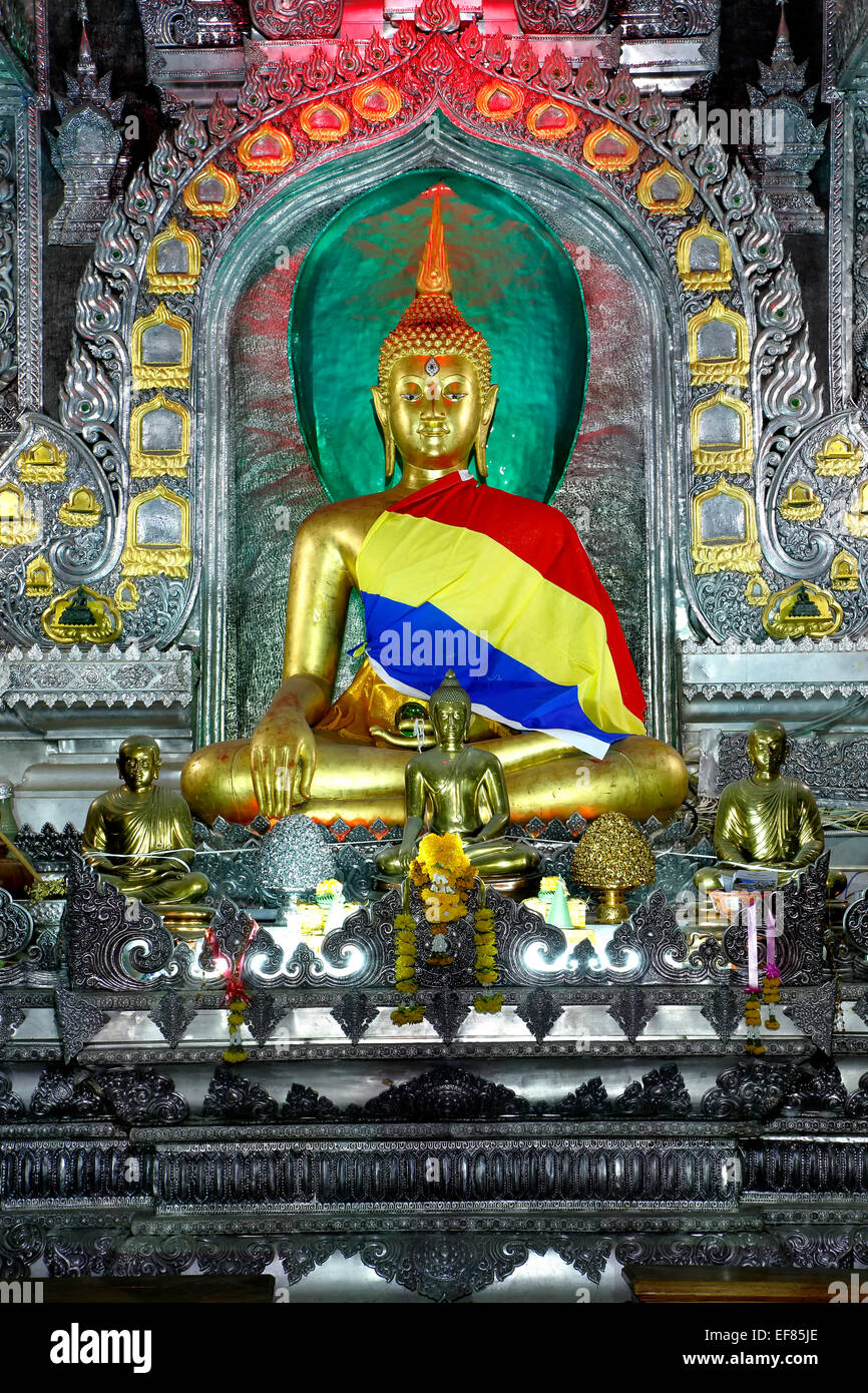Statue de Bouddha, Wat Sri Suphan (Temple d'argent), Chiang Mai, Thaïlande Banque D'Images