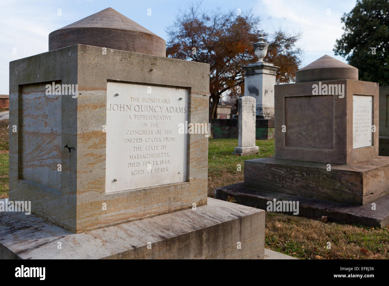 Cénotaphe de l'ancien Président des États-Unis, John Quincy Adams, dans le cimetière du Congrès - Washington, DC USA Banque D'Images