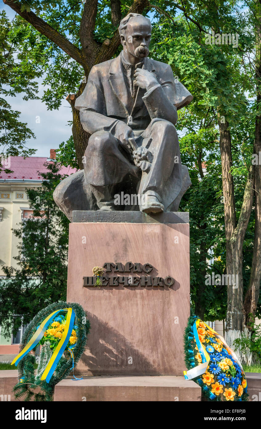 L'ukrainien Taras Chevtchenko, poète et écrivain, statue par Leo Mol, dans la région de Kolomyia, Prykarpattia région, l'Ukraine Banque D'Images