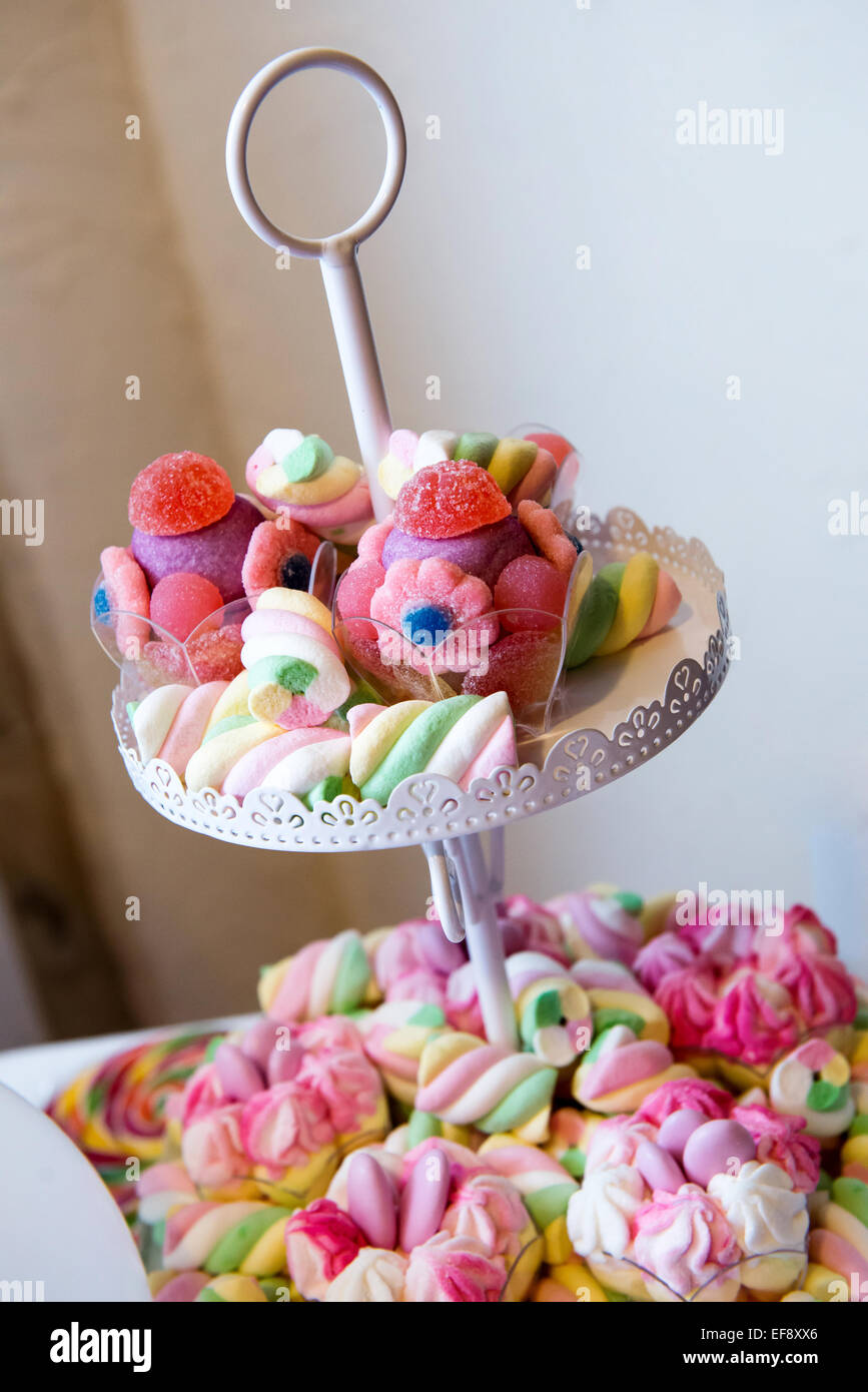 Dans un plat de bonbons colorés Banque D'Images