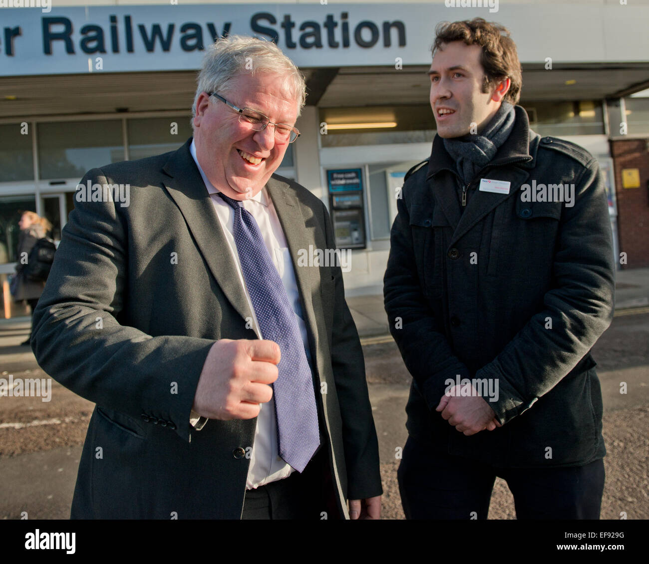 Gloucester, Royaume-Uni. 29 janvier, 2015. Ministre des Transports Patrick McLoughlin fait une visite ministérielle à la gare de Gloucester. Crédit : charlie bryan/Alamy Live News Banque D'Images