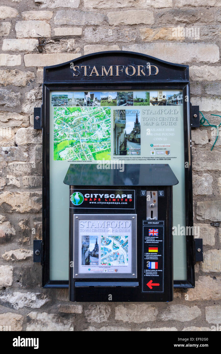 Distributeur automatique mural pour l'achat de cartes et guides de Stamford. Banque D'Images