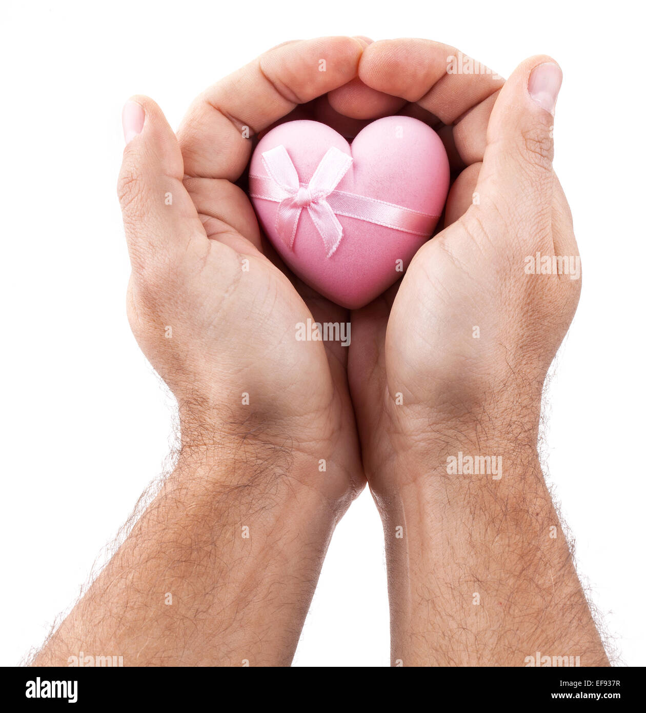 Image main d'hommes en cœur rose sur fond blanc. Banque D'Images