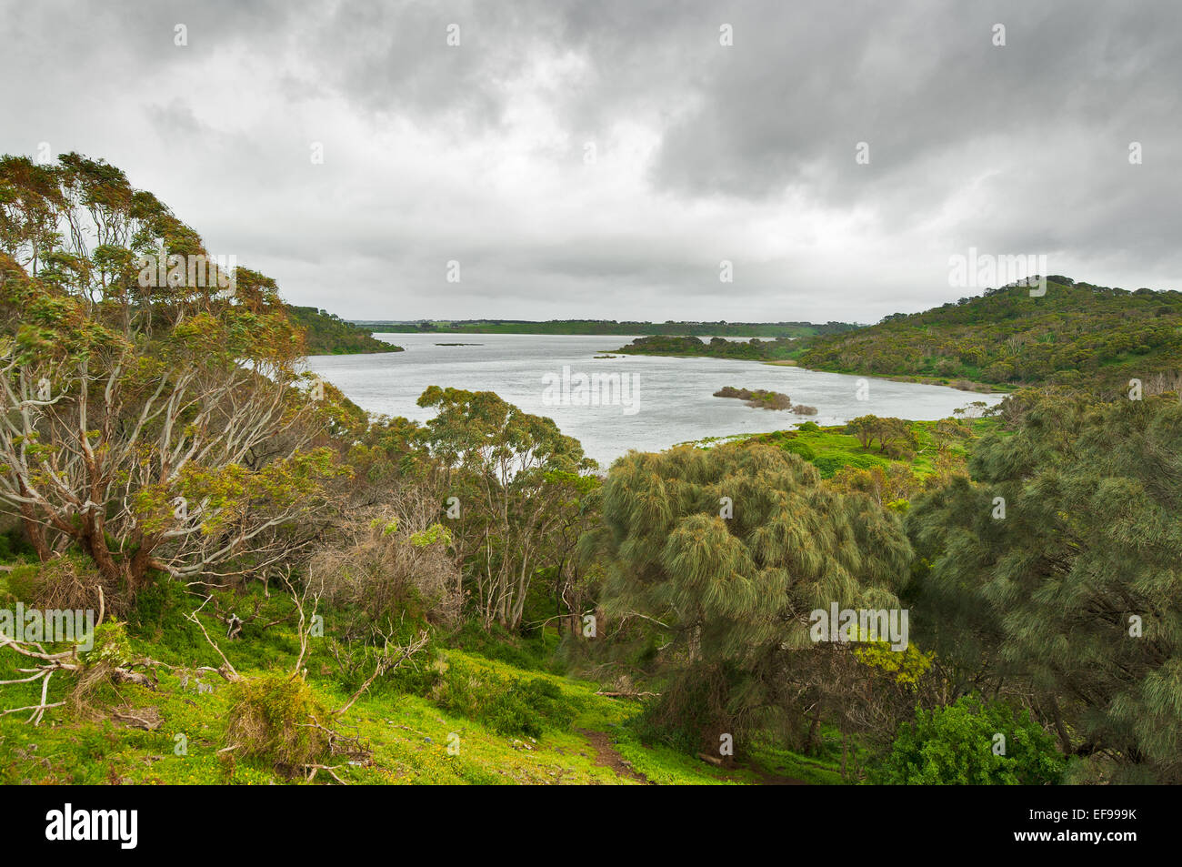 Sombres nuages sur Tower Hill National Park. Banque D'Images