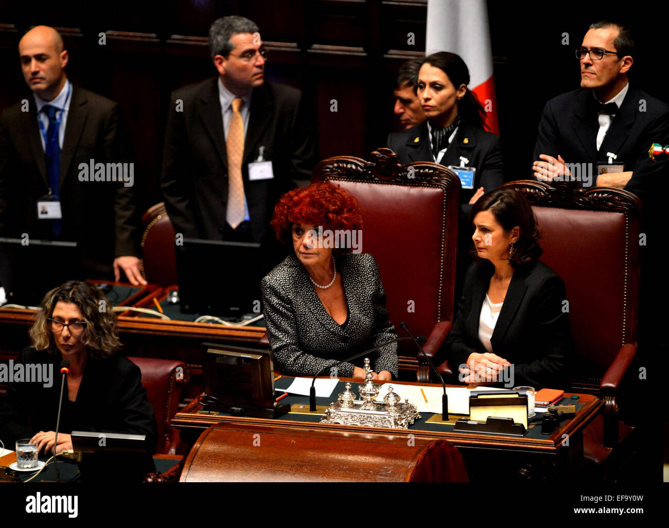 Rome, Italie. 29 janvier, 2015. Le Président de la Chambre basse italienne Laura Boldrini(R, avant) et vice-président du Sénat Valeria Fedeli(C, avant) co-hôte de la voter pour un nouveau président à Rome, Italie, le 29 janvier 2015. Le parlement italien se sont réunis en session conjointe des deux Chambres le jeudi pour le premier tour de scrutin pour élire le nouveau président, après 89 ans, Giorgio Napolitano a démissionné le 14 janvier. © Xu Nizhi/Xinhua/Alamy Live News Banque D'Images