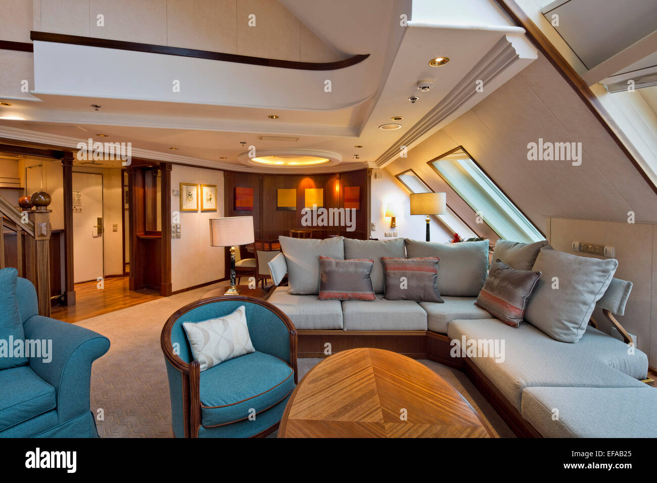 P&O Cruise Ship Interiors, Southampton, Royaume-Uni. Architecte : SMC Design, 2014. Suite de grand standing. Banque D'Images