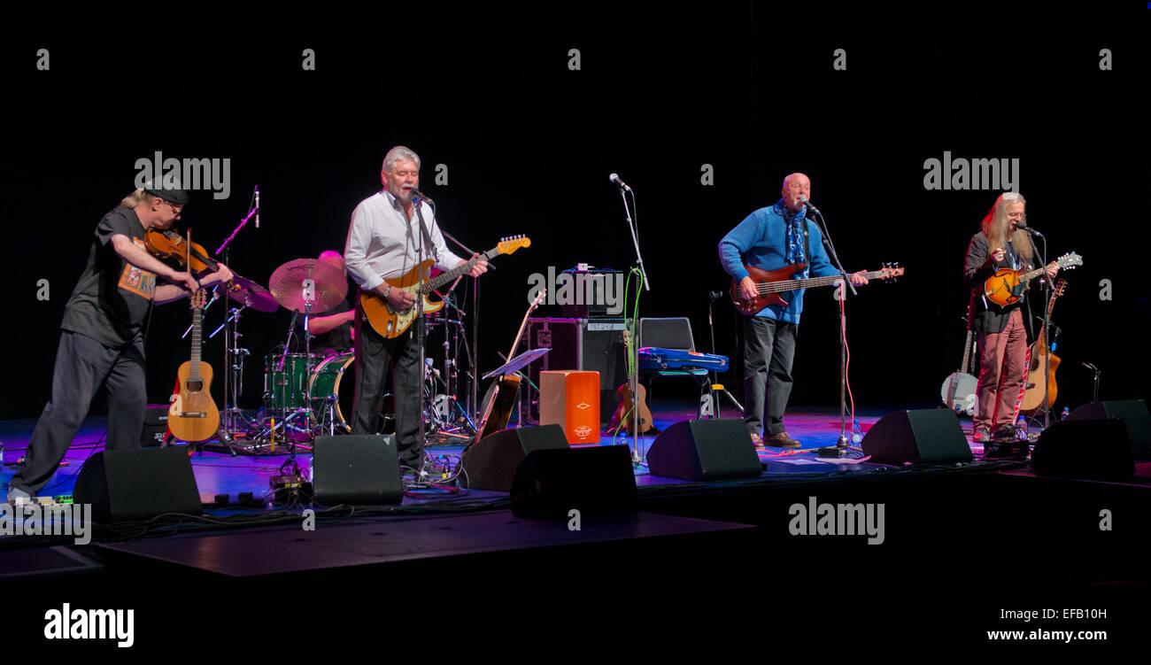 Tewkesbury, Royaume-Uni. 29 janvier, 2015. Fairport Convention sur la première nuit de leur visite à l'hiver 2015 Roses Theatre Tewkesbury, le concert présenté leur nouvel album Mythes et héros. Crédit : charlie bryan/Alamy Live News Banque D'Images