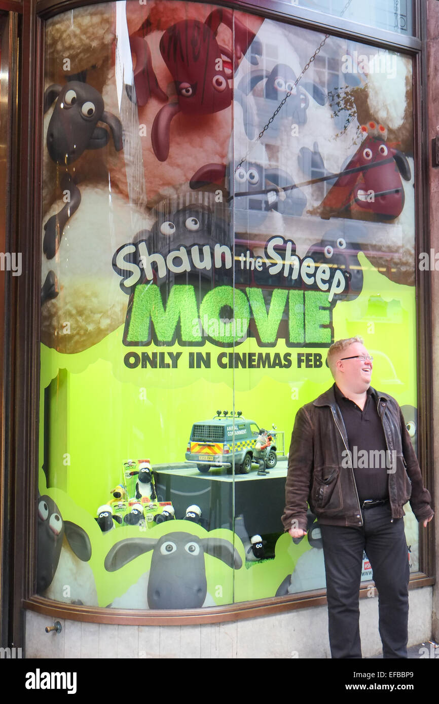 Regent Street, Londres, Royaume-Uni. 30 janvier 2015. Nouveau film Aardman, Shaun le mouton est promu avec une fenêtre Afficher dans Hamleys Toy store sur Regent Street. Crédit : Matthieu Chattle/Alamy Live News Banque D'Images