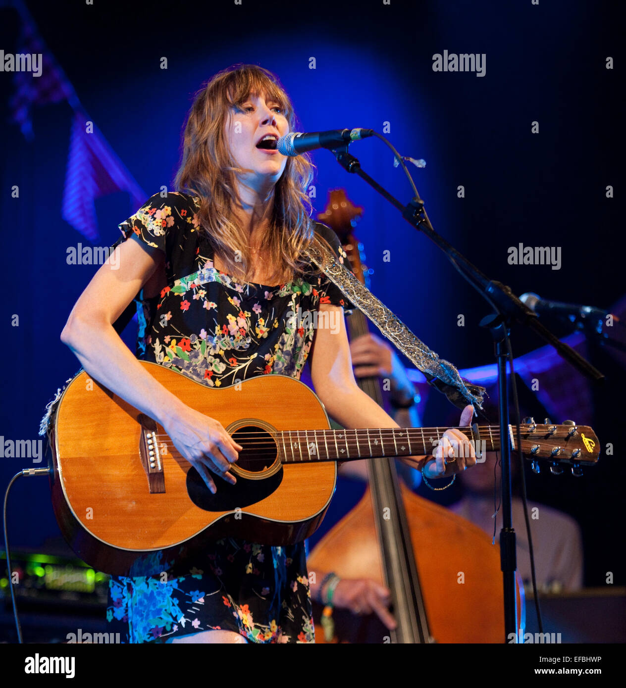 28 juin 2014. Beth Orton joue sur l'étape de l'Avalon à Glastonbury Greenfields. Banque D'Images