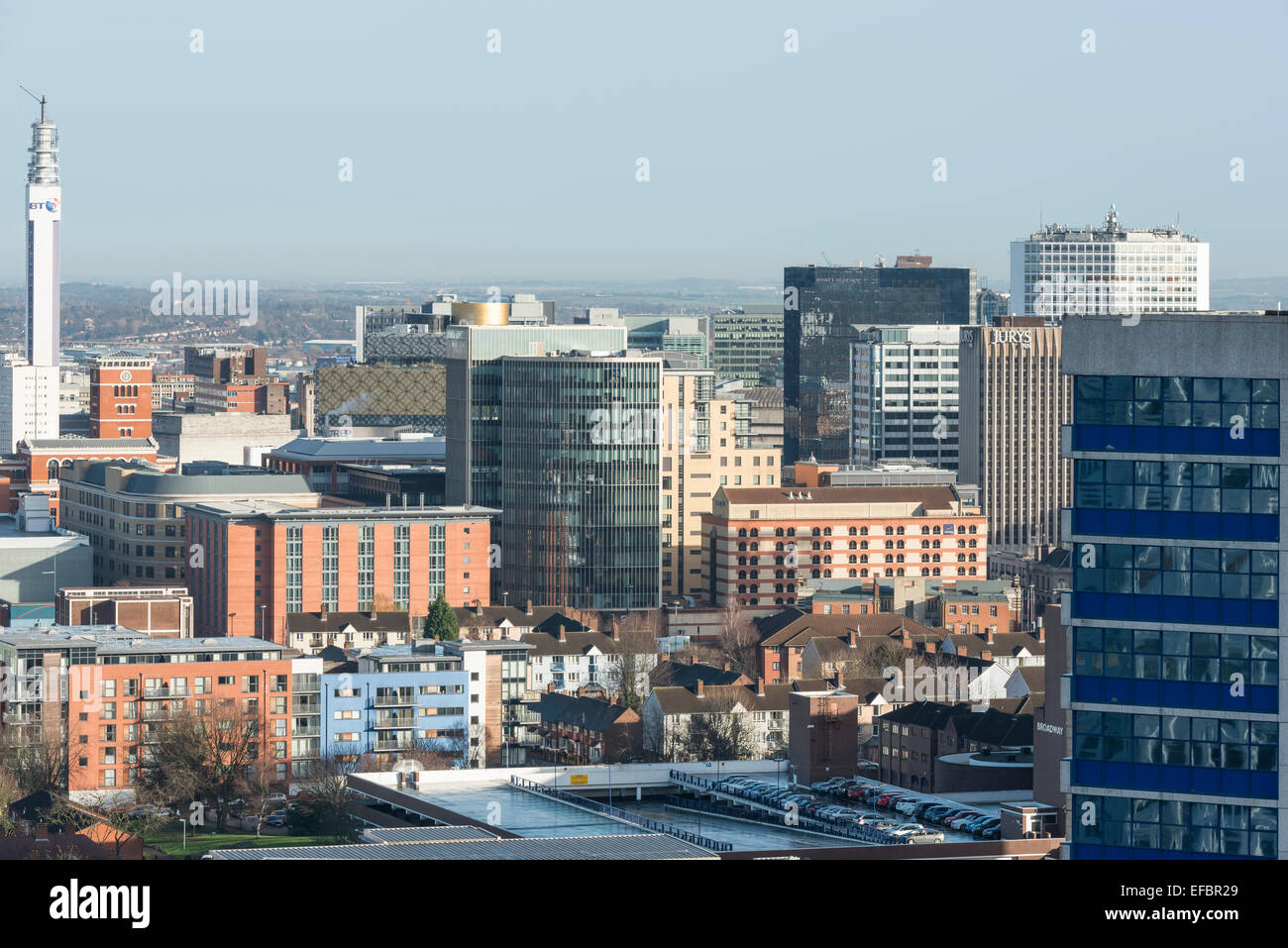 Les immeubles de bureaux à Birmingham, vus de l'Hagley Road. Banque D'Images